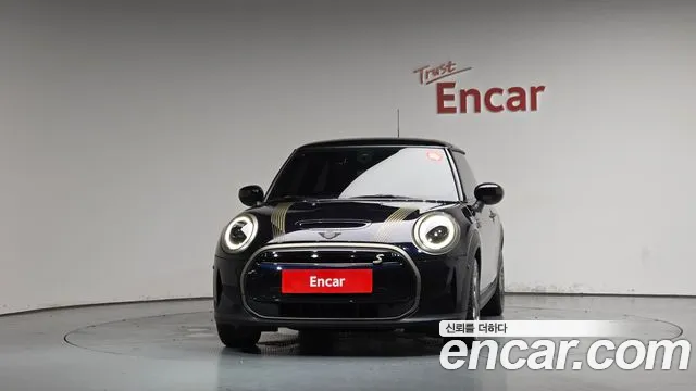 Mini Cooper — Фото автомобиля 3
