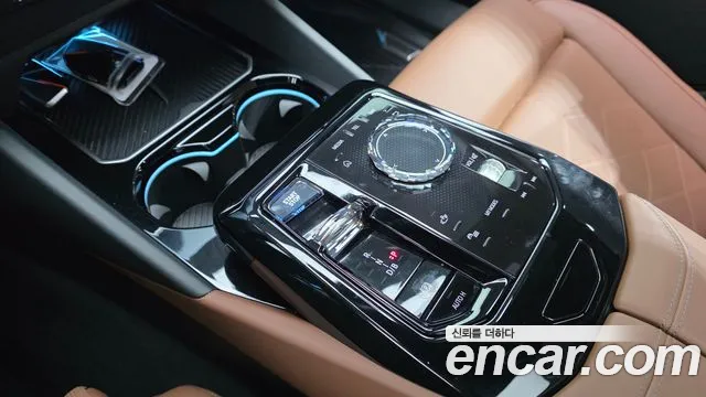 BMW i5 G60 — Фото автомобиля 9