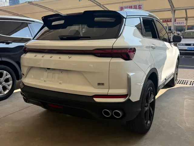 Geely Binyue — Фото автомобиля 9