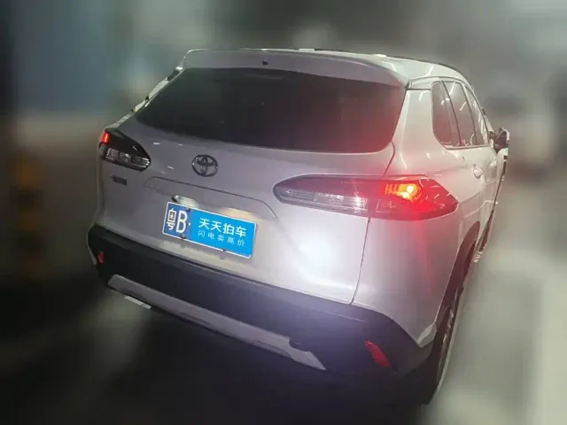 Toyota Corolla Cross — Фото автомобиля 2