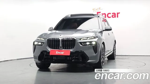 BMW X7 — Фото автомобиля 2
