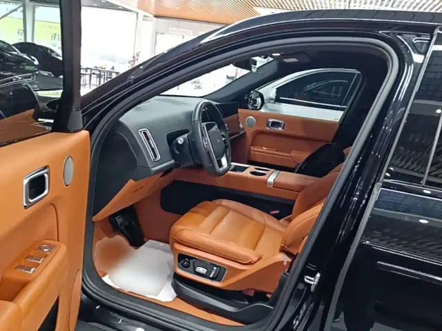 Li Auto L7 — Фото автомобиля 15