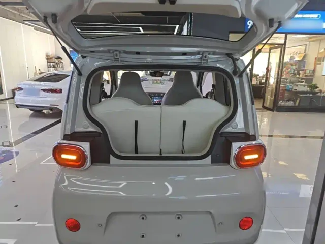Wuling Hongguang Mini EV — Фото автомобиля 18