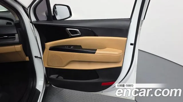 Kia Carnival — Фото автомобиля 13