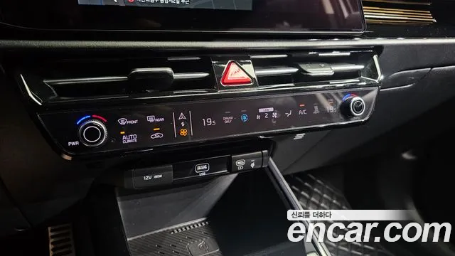 Kia Niro — Фото автомобиля 27