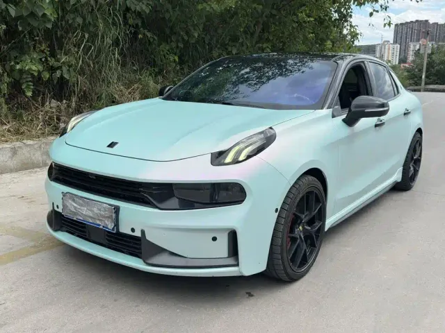 Фотография автомобиля — Lynk & Co 03