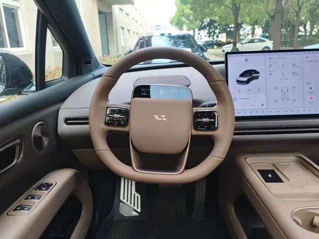 Li Auto i6 — Фото автомобиля 10