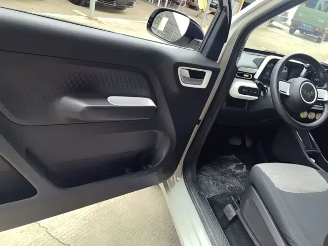 Wuling Hongguang Mini EV — Фото автомобиля 15