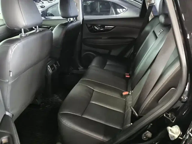 Nissan X-Trail — Фото автомобиля 16