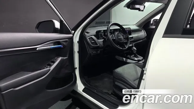 Kia Seltos — Фото автомобиля 15