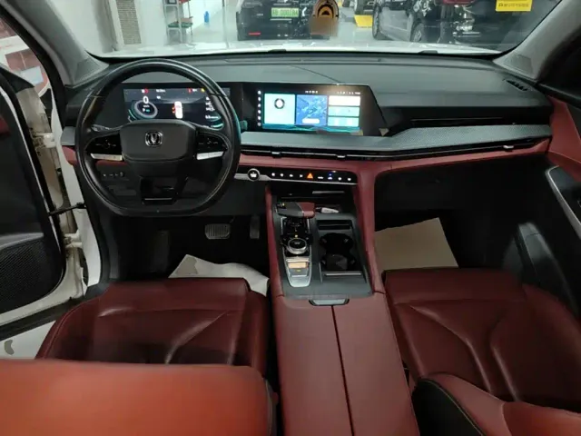 Changan CS75 Plus — Фото автомобиля 9