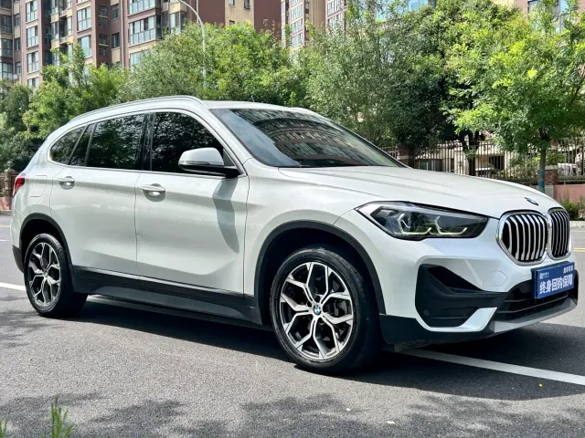 BMW X1 — Фото автомобиля 3
