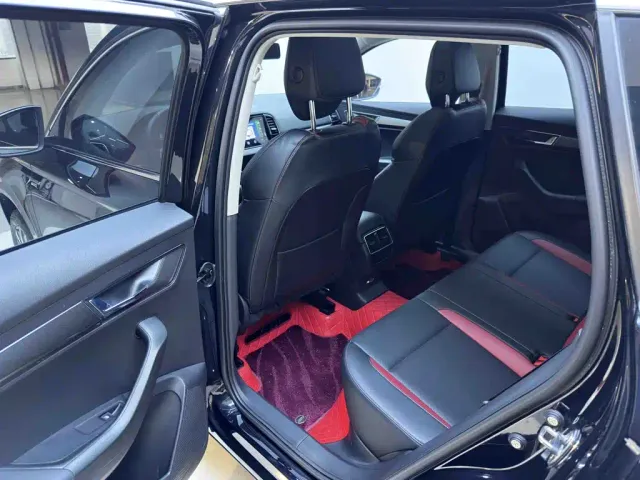 Skoda Karoq — Фото автомобиля 10