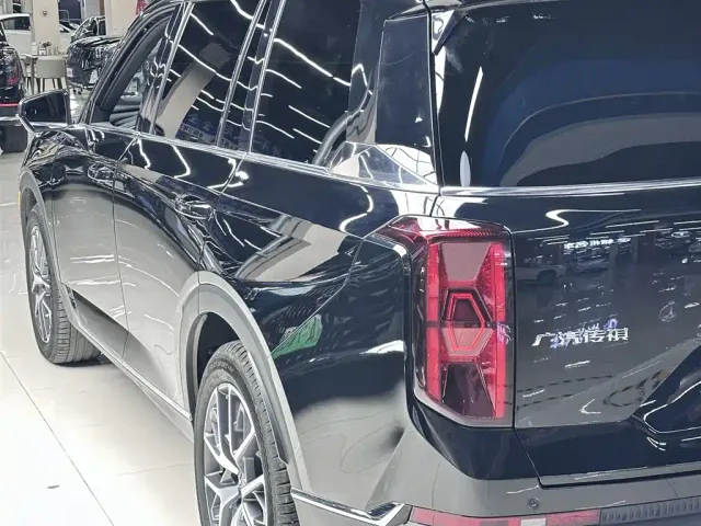 GAC Trumpchi GS8 — Фото автомобиля 7