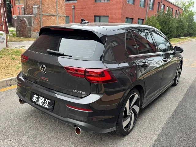Volkswagen Golf GTI — Фото автомобиля 12
