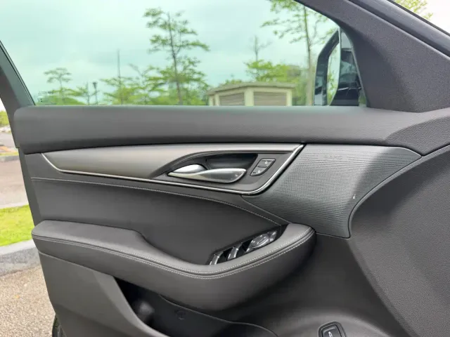 Cadillac CT5 — Фото автомобиля 24