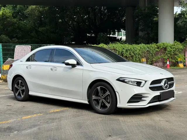 Mercedes-Benz A-Class — Фото автомобиля 3