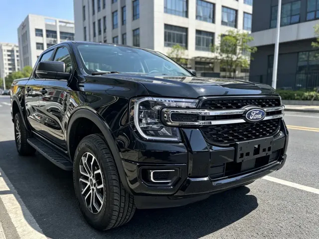 Ford Ranger — Фото автомобиля 3
