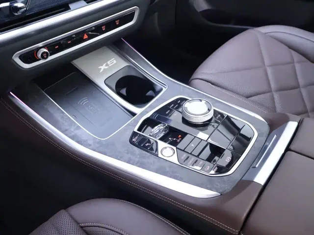 BMW X5 — Фото автомобиля 12