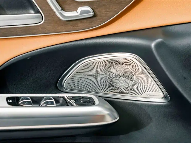 Mercedes-Benz E-Class — Фото автомобиля 17