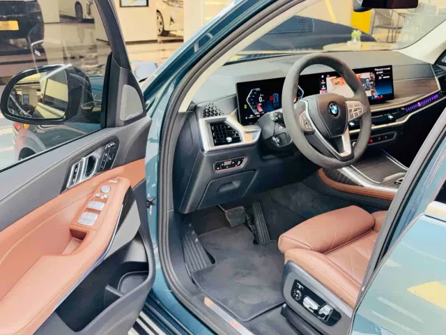 BMW X7 — Фото автомобиля 6