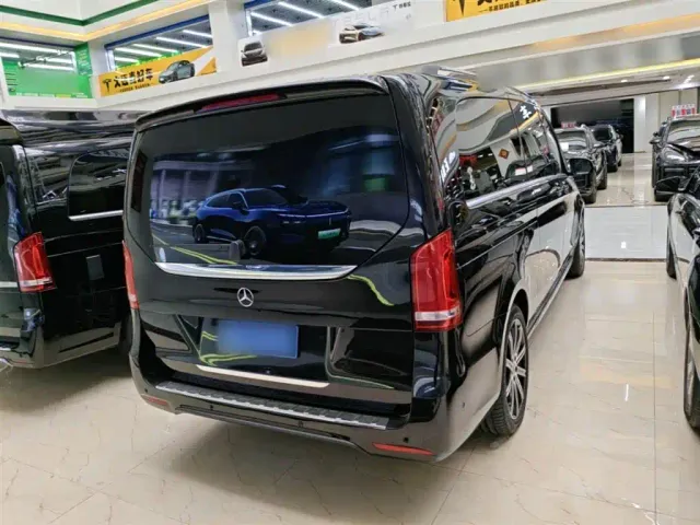 Mercedes-Benz V-Class — Фото автомобиля 4