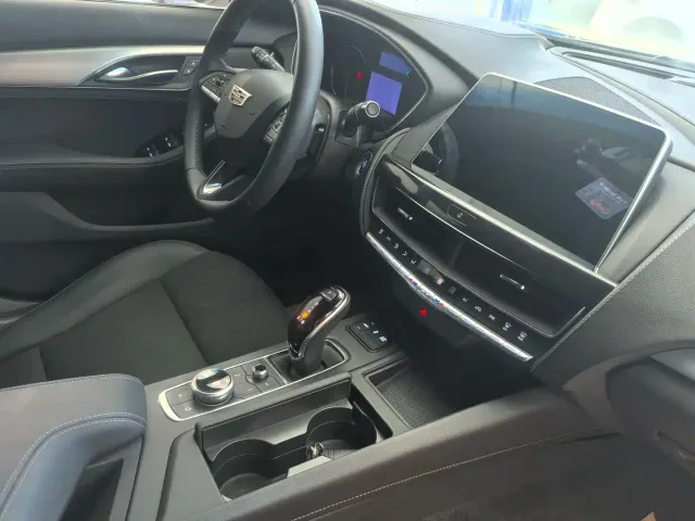 Cadillac CT5 — Фото автомобиля 14