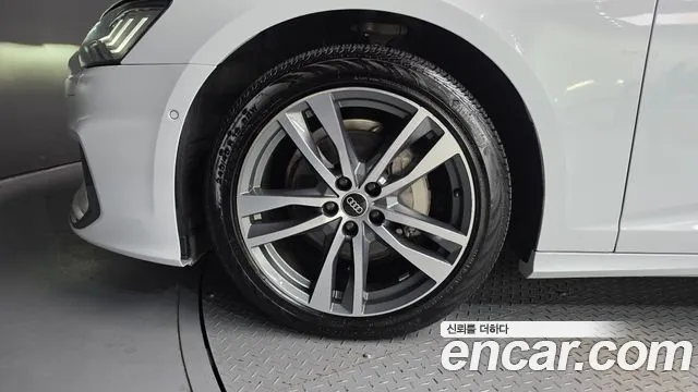 Audi A6 C8 — Фото автомобиля 5