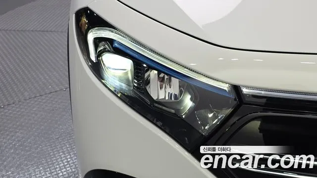 Mercedes-Benz EQA — Фото автомобиля 21