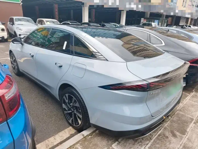 Geely Galaxy L6 — Фото автомобиля 4