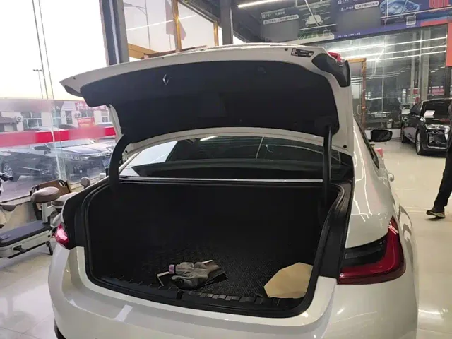 BMW i3 — Фото автомобиля 18