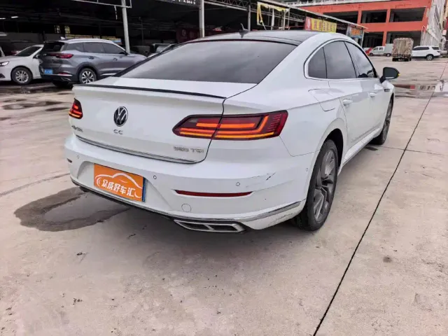 Volkswagen CC — Фото автомобиля 7