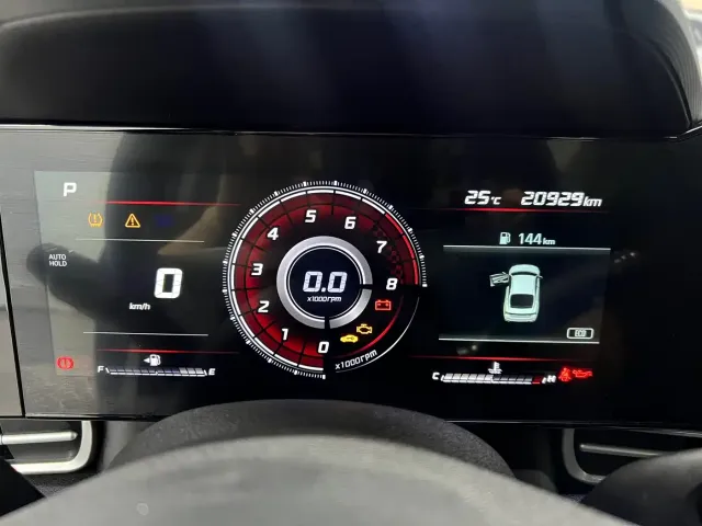 Hyundai Elantra 2022 1.5L CVT LUX Premium Edition — Фото автомобиля 12