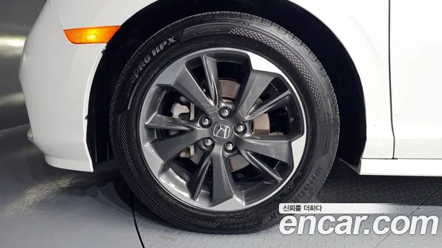 Honda Odyssey — Фото автомобиля 5