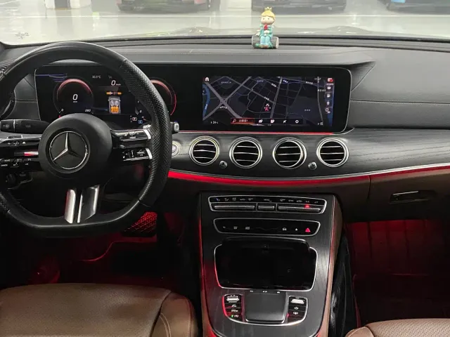 Mercedes-Benz E-Class — Фото автомобиля 7