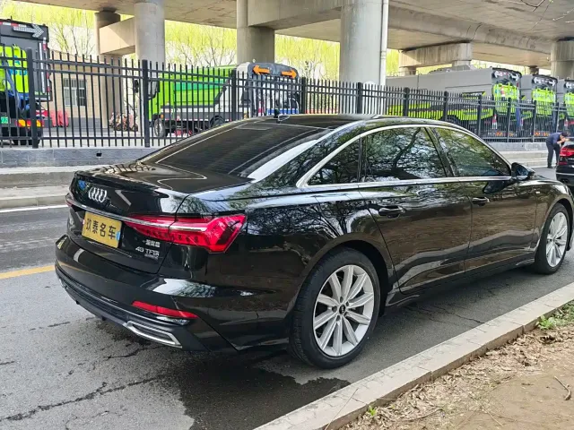 Audi A6L — Фото автомобиля 9