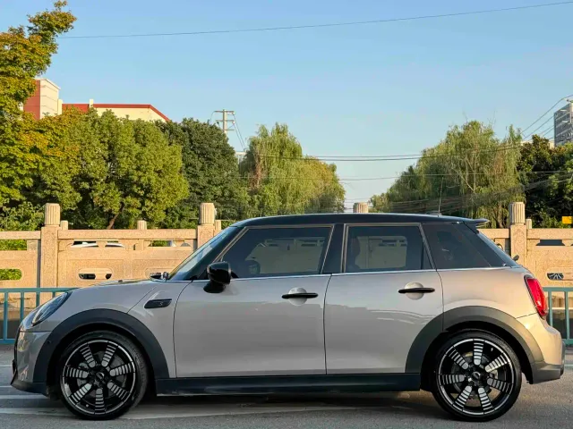 MINI Hatch — Фото автомобиля 3