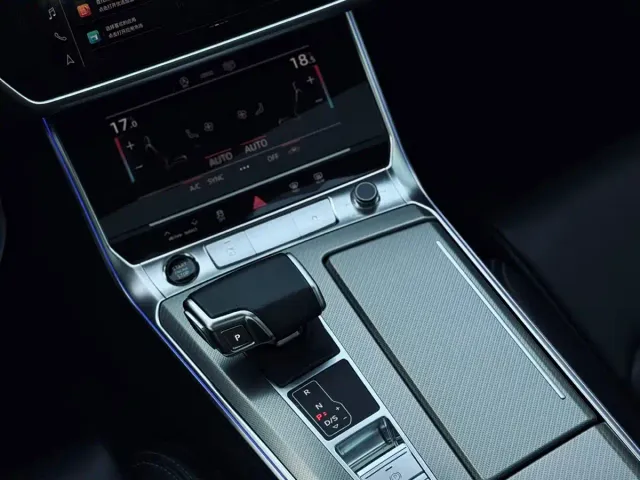 Audi A6L — Фото автомобиля 14
