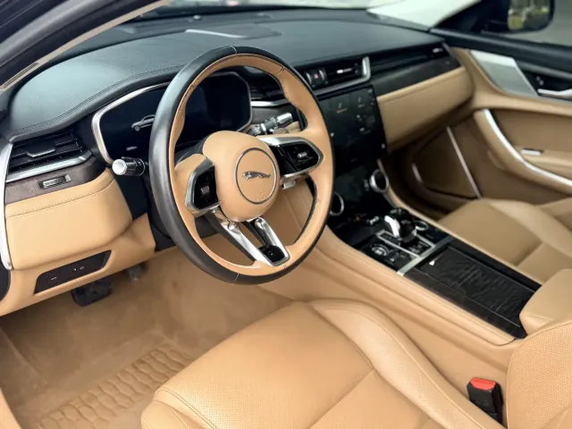 Jaguar XFL — Фото автомобиля 13