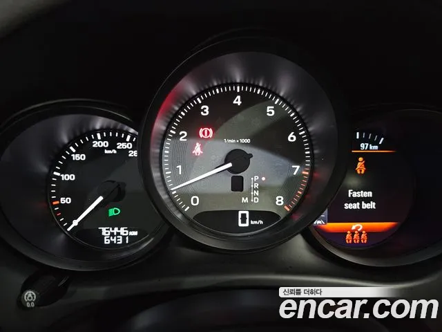 Porsche Macan — Фото автомобиля 13