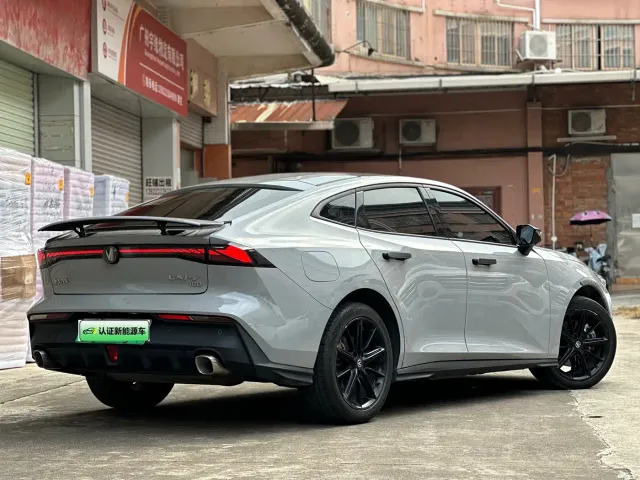 Changan UNI-V — Фото автомобиля 5