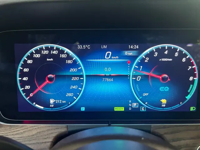 Mercedes-Benz E-Class — Фото автомобиля 18