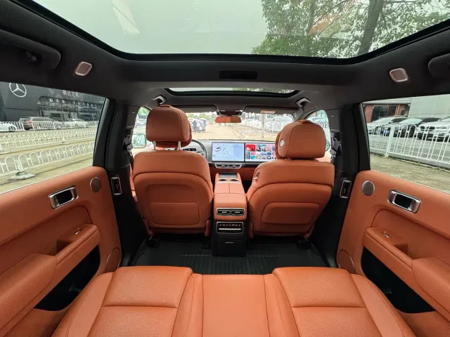 Li Auto L7 — Фото автомобиля 14