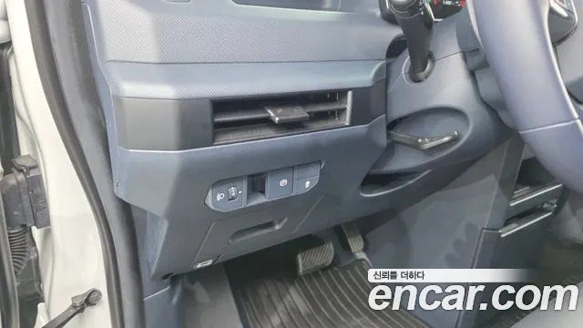 Kia PV5 — Фото автомобиля 24