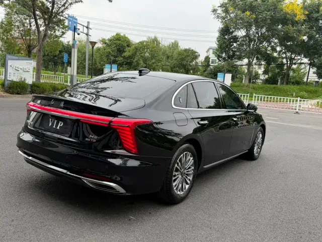 Hongqi H5 — Фото автомобиля 3