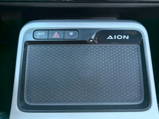 GAC Aion Y — Фото автомобиля 24