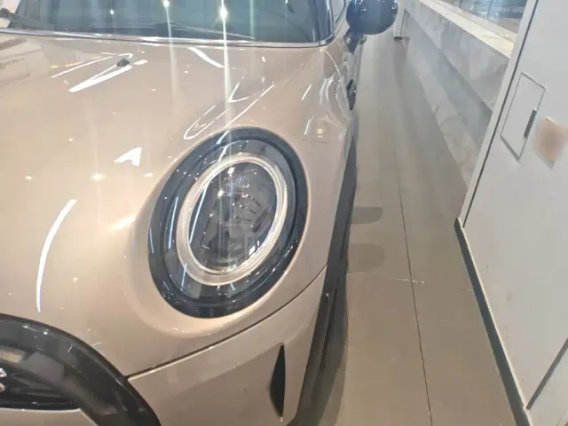 MINI Hatch — Фото автомобиля 23