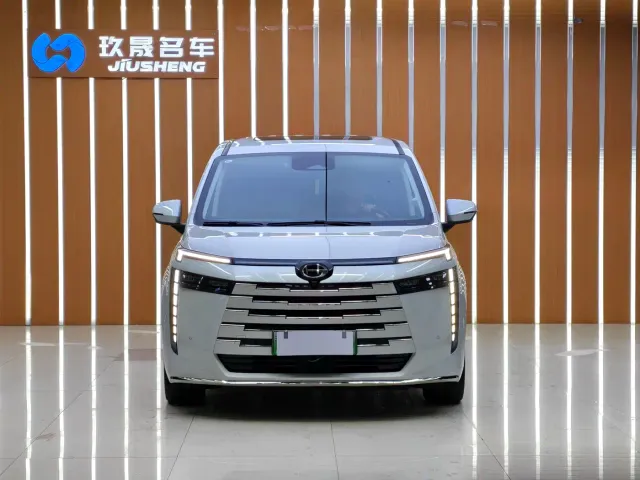 GAC Trumpchi E8 — Фото автомобиля 2