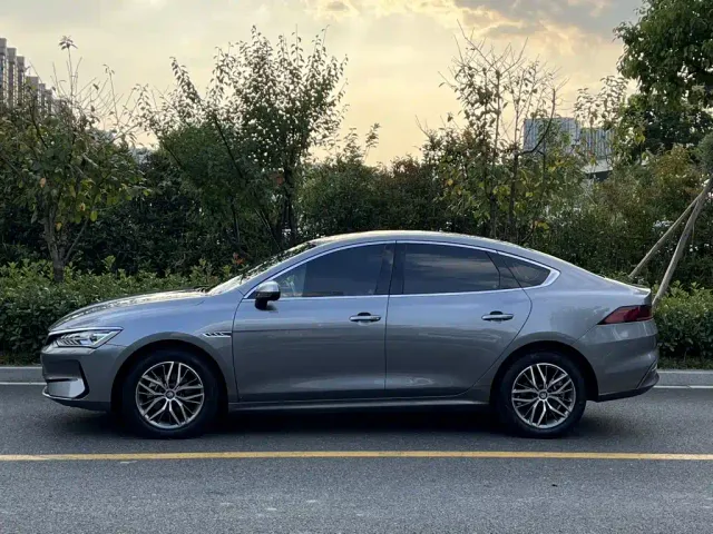 BYD Qin PLUS — Фото автомобиля 3
