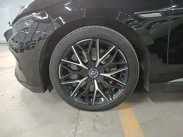 BYD Han — Фото автомобиля 22